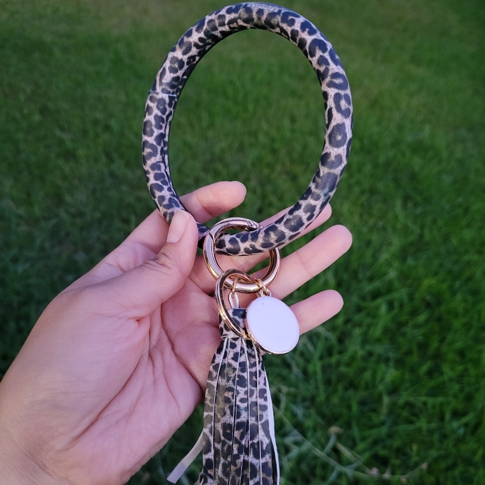 Keychain bracelet
